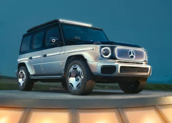 The electric Mercedes-Benz G-Class SUV can turn like a tank